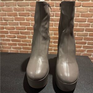 Steve Madden Lilly Gray Platform Booties